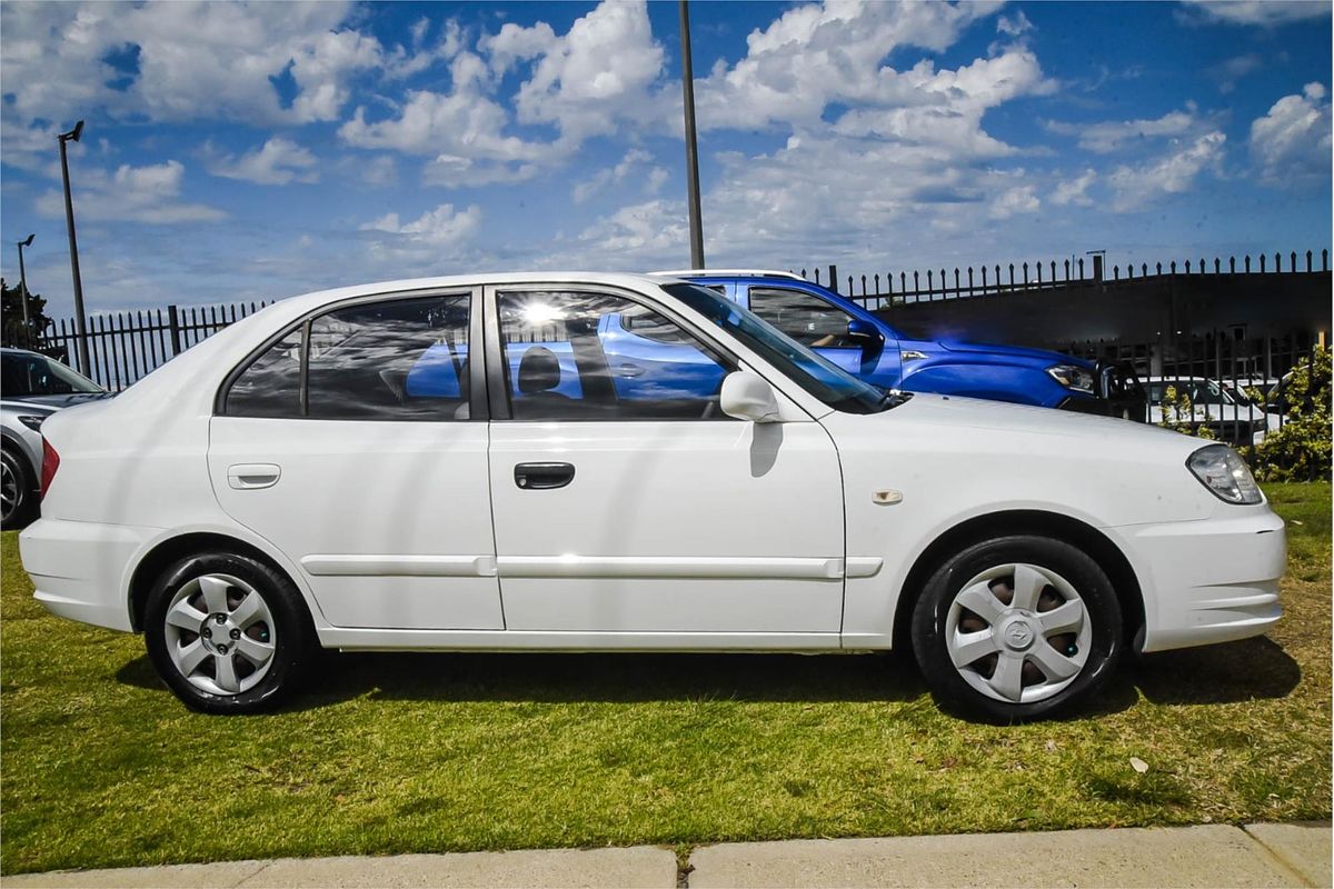 2004 Hyundai Accent GL LC