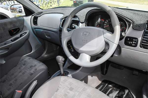 2004 Hyundai Accent GL LC