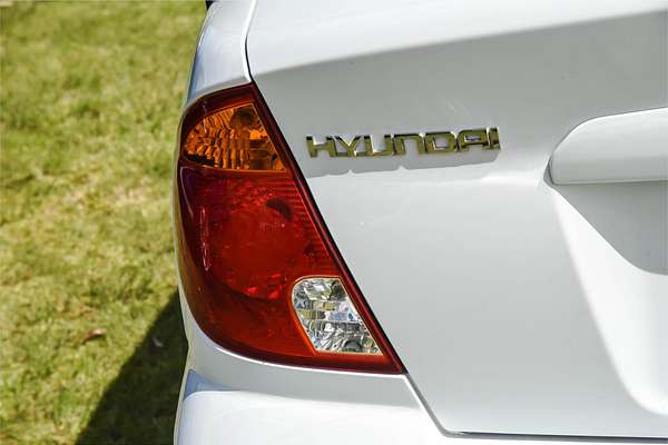 2004 Hyundai Accent GL LC