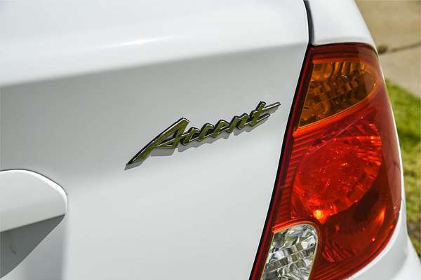 2004 Hyundai Accent GL LC