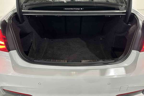 2017 BMW 3 Series 330i M Sport F30 LCI