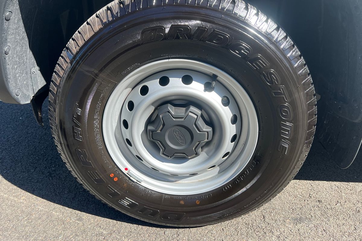 2025 Ford Ranger XL 4X4 2.0L