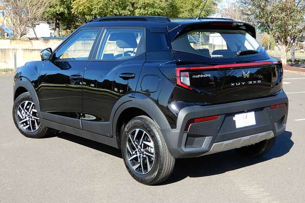 2025 Mahindra XUV 3XO AX5L