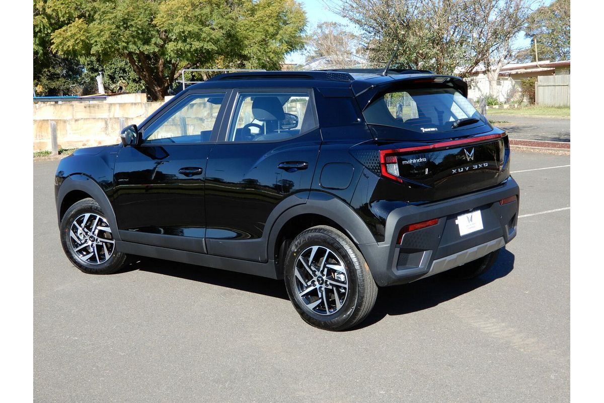 2025 Mahindra XUV 3XO AX5L