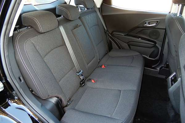 2025 Mahindra XUV 3XO AX5L