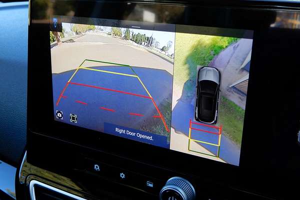 2025 Mahindra XUV 3XO AX5L