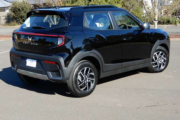 2025 Mahindra XUV 3XO AX5L