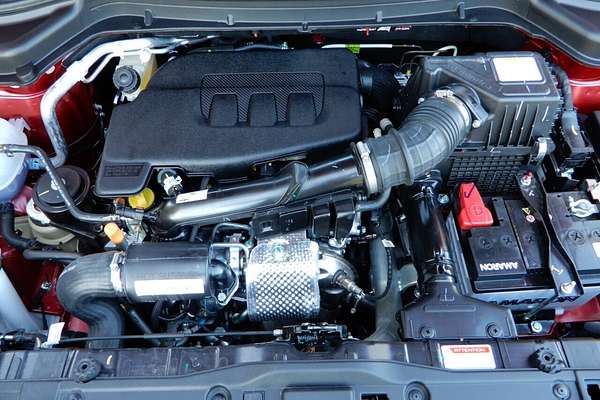 2025 Mahindra XUV 3XO AX5L