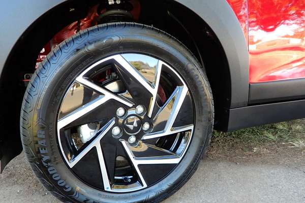 2025 Mahindra XUV 3XO AX5L