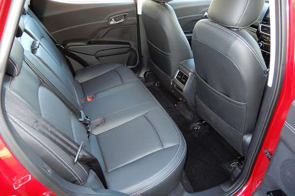 2025 Mahindra XUV 3XO AX5L