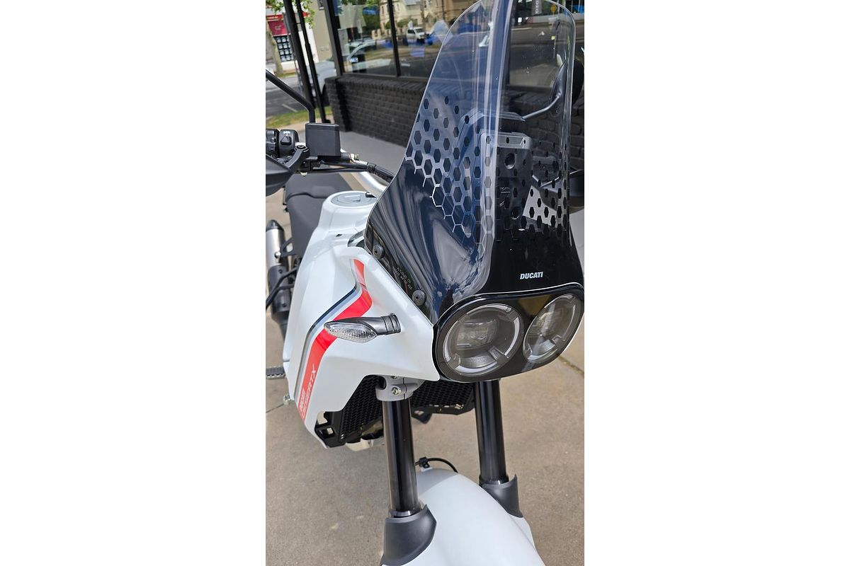 2025 Ducati Desert X Desert X