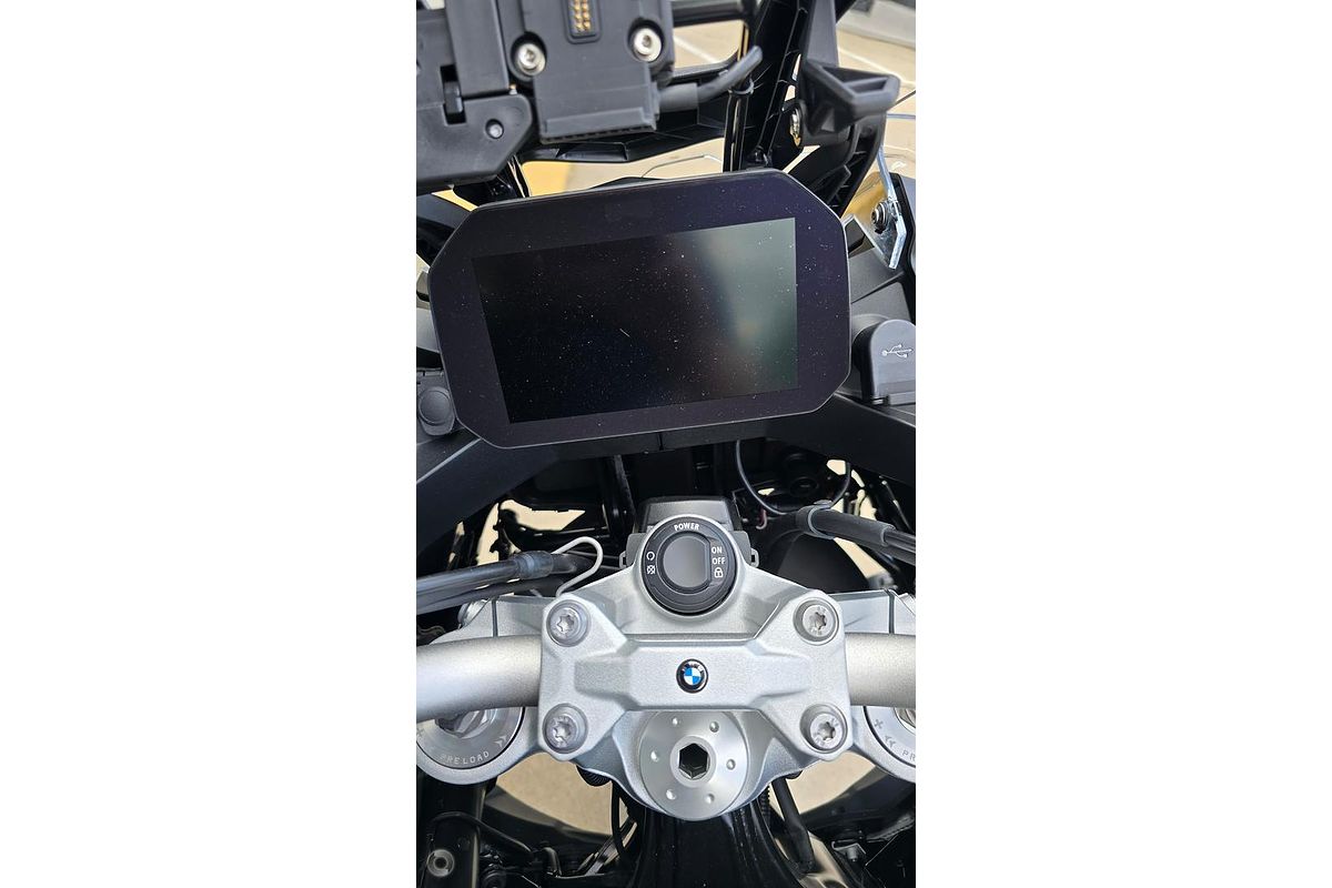 2025 BMW F 900 GS Adventure Ride Pro F 900