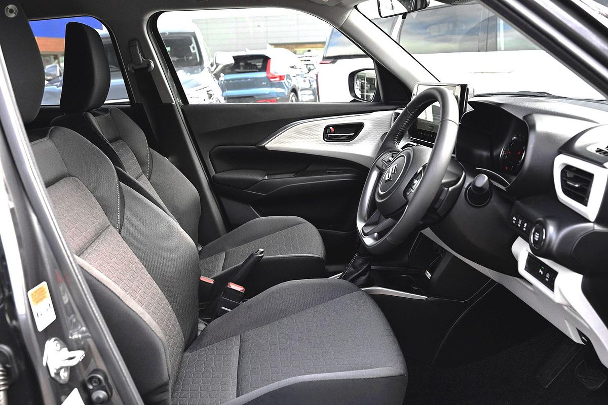 2025 Suzuki Swift Hybrid GLX UZ