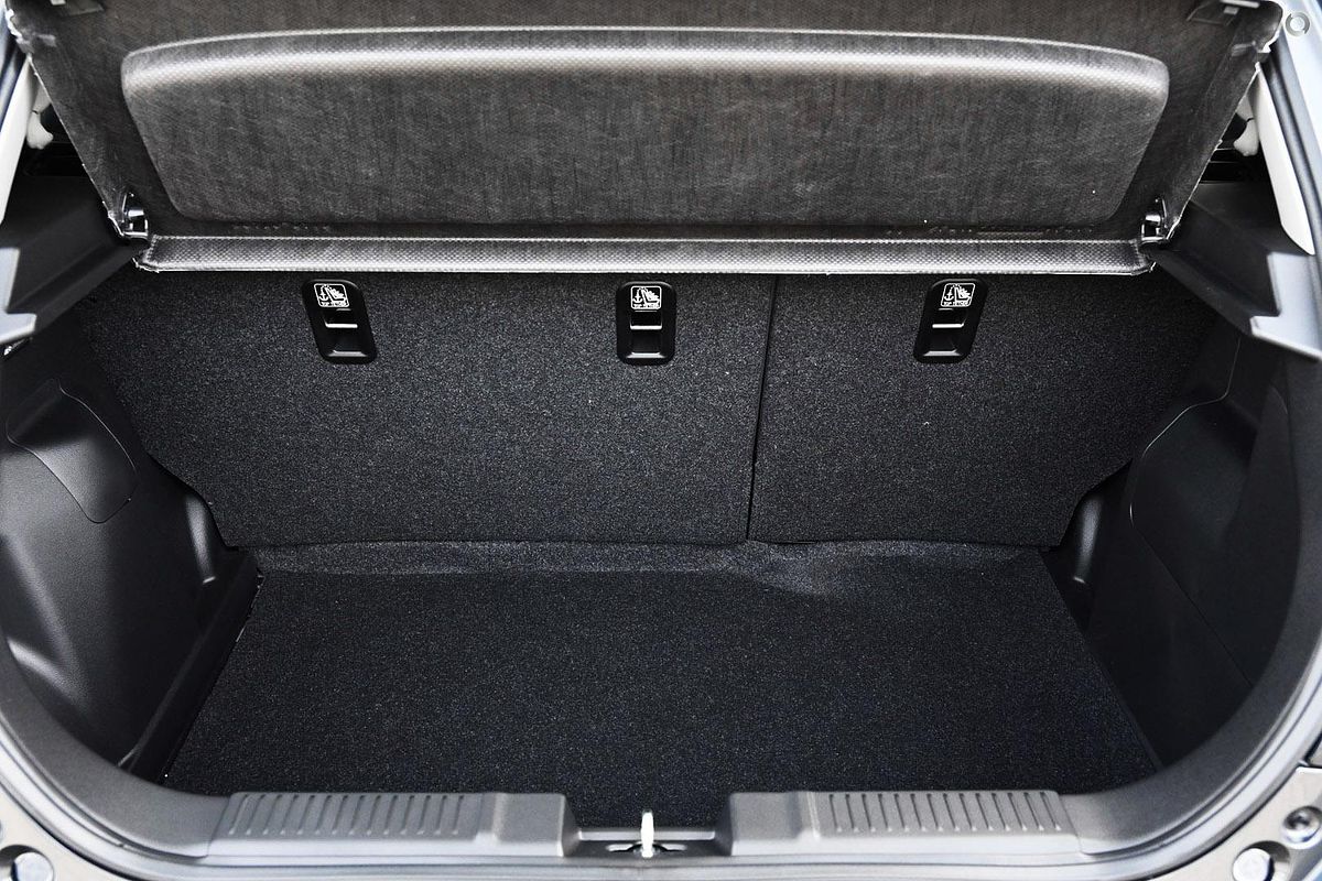 2025 Suzuki Swift Hybrid GLX UZ