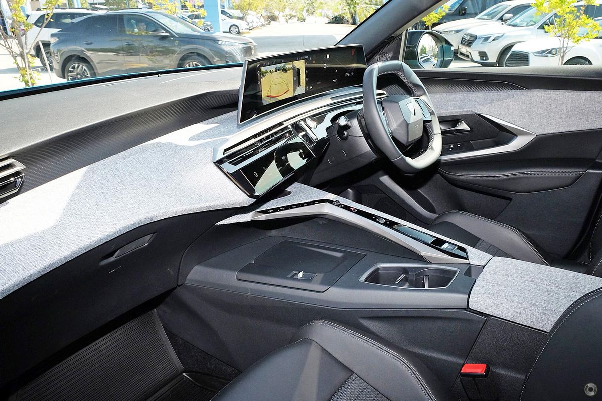 2025 Peugeot 3008 Allure Hybrid P64