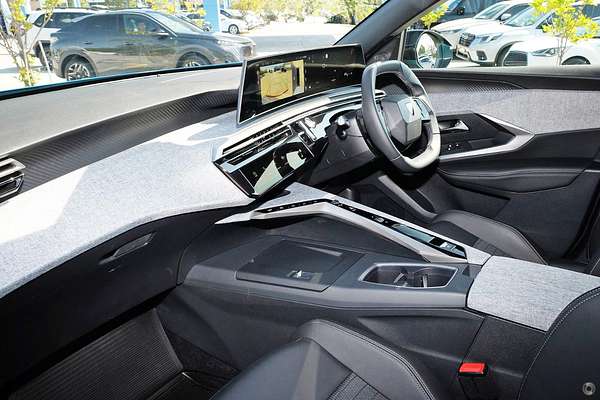 2025 Peugeot 3008 Allure Hybrid P64