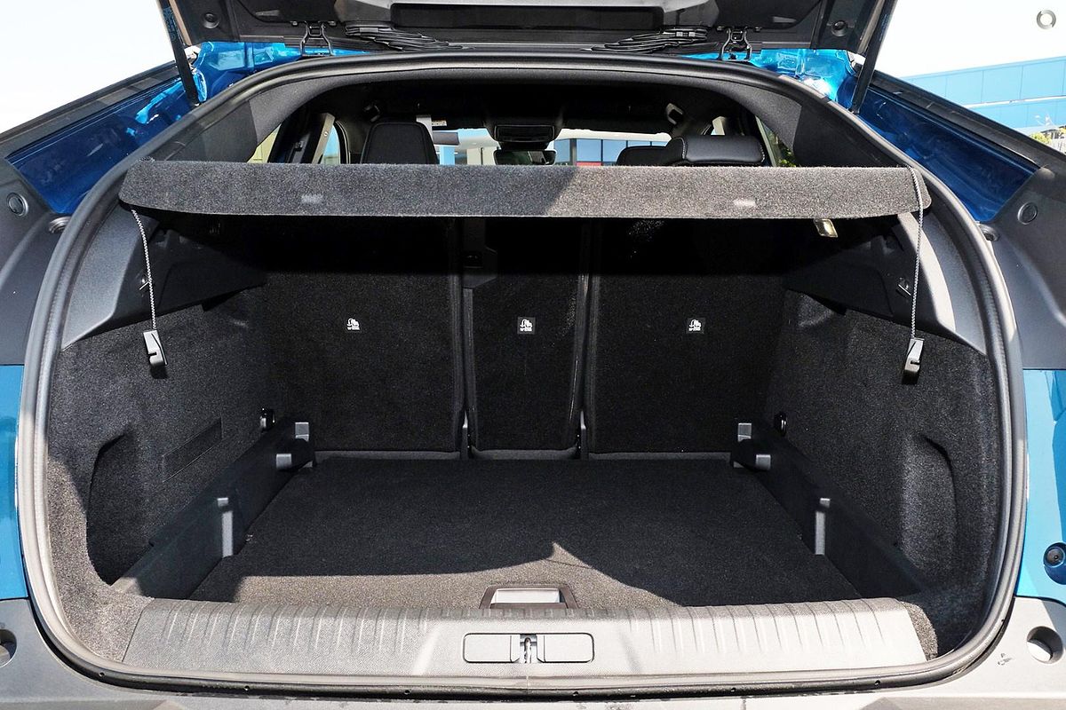 2025 Peugeot 3008 Allure Hybrid P64