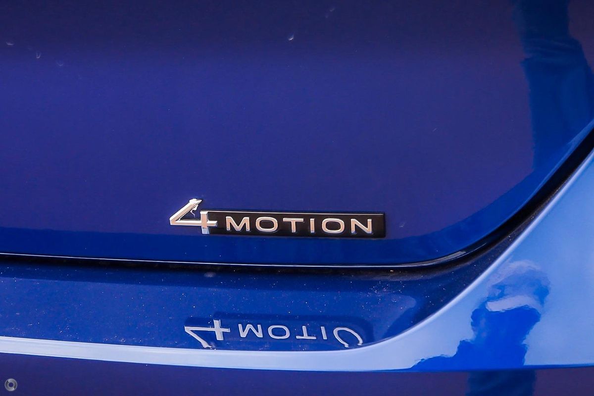 2025 Volkswagen T-Roc 140TSI R-Line D11