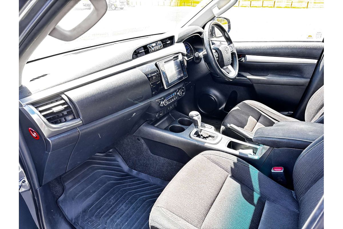 2017 Toyota Hilux SR5 GUN126R 4X4