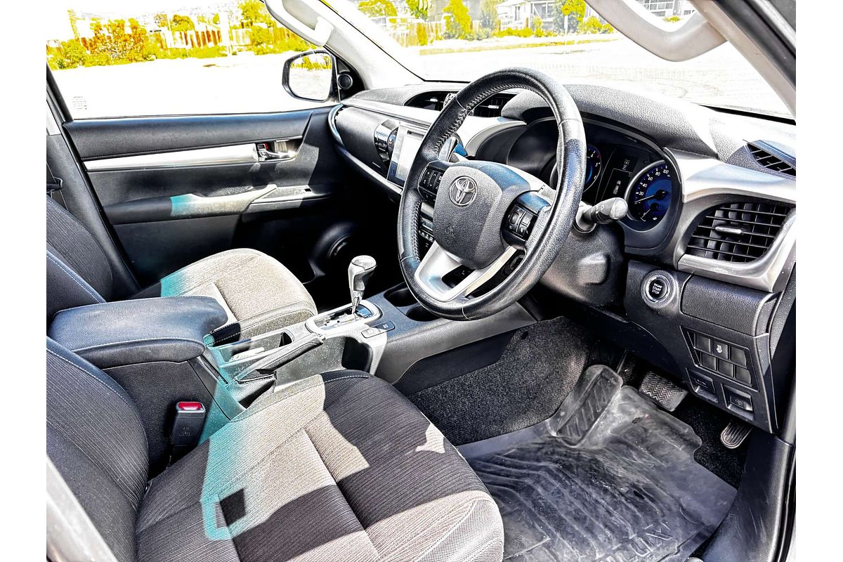 2017 Toyota Hilux SR5 GUN126R 4X4