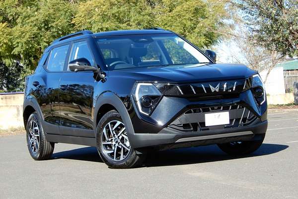 2025 Mahindra XUV 3XO AX5L