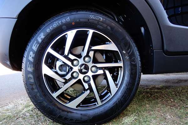 2025 Mahindra XUV 3XO AX5L