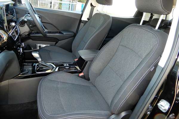 2025 Mahindra XUV 3XO AX5L