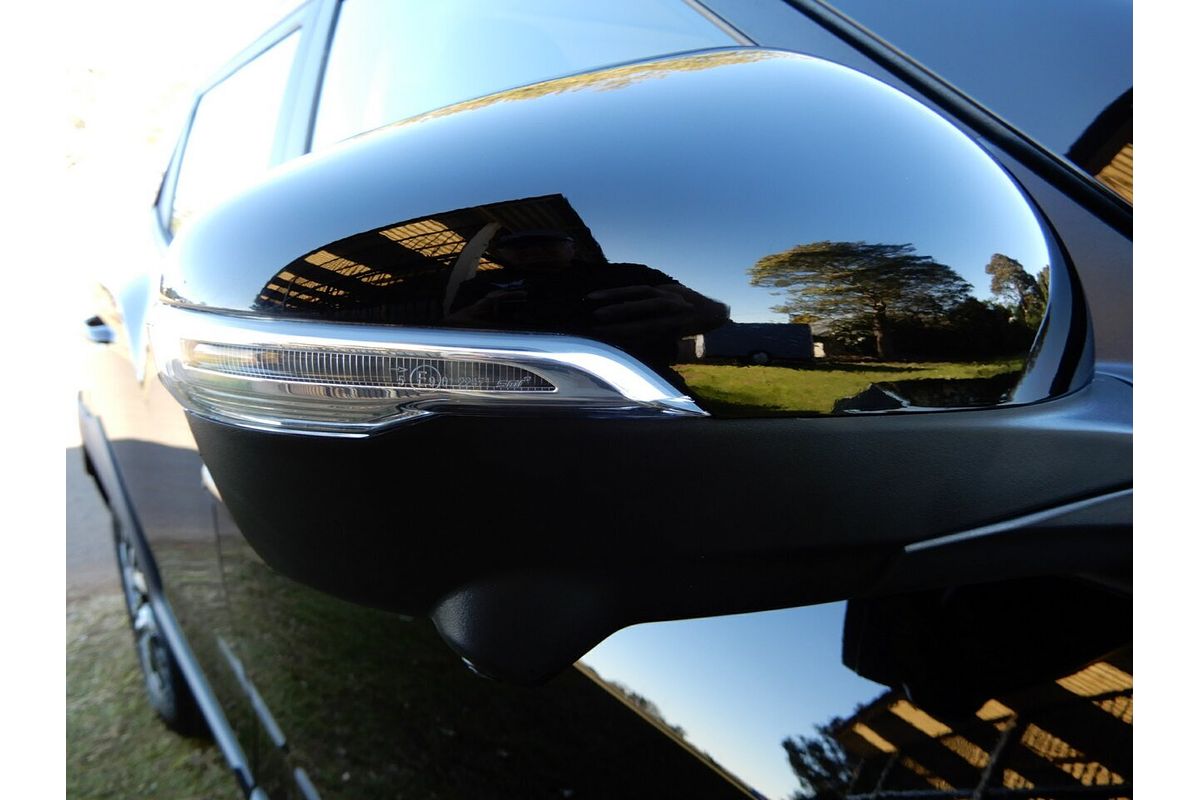 2025 Mahindra XUV 3XO AX5L