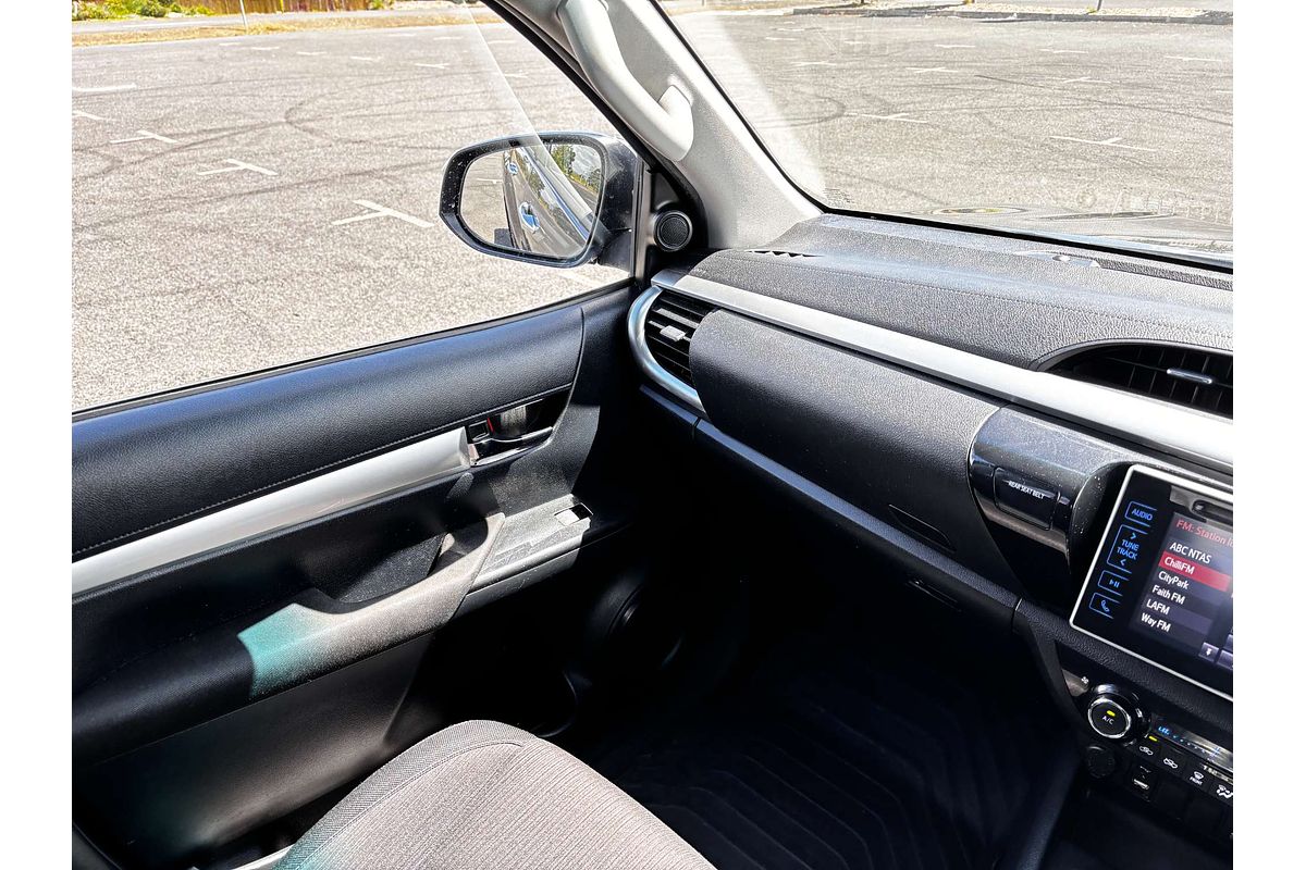 2017 Toyota Hilux SR5 GUN126R 4X4