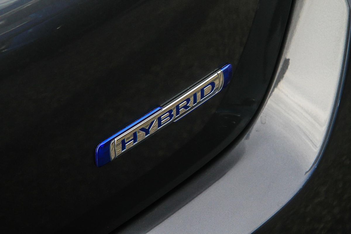 2025 Suzuki Swift Hybrid UZ