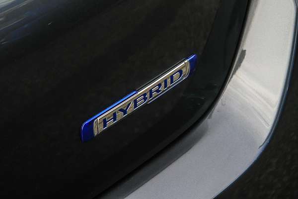 2025 Suzuki Swift Hybrid UZ