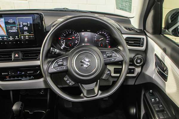 2025 Suzuki Swift Hybrid UZ