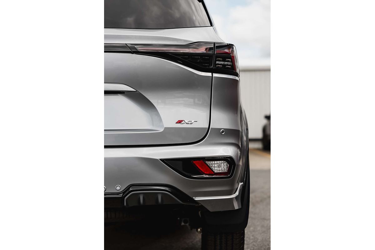 2025 Isuzu MU-X X-TERRAIN