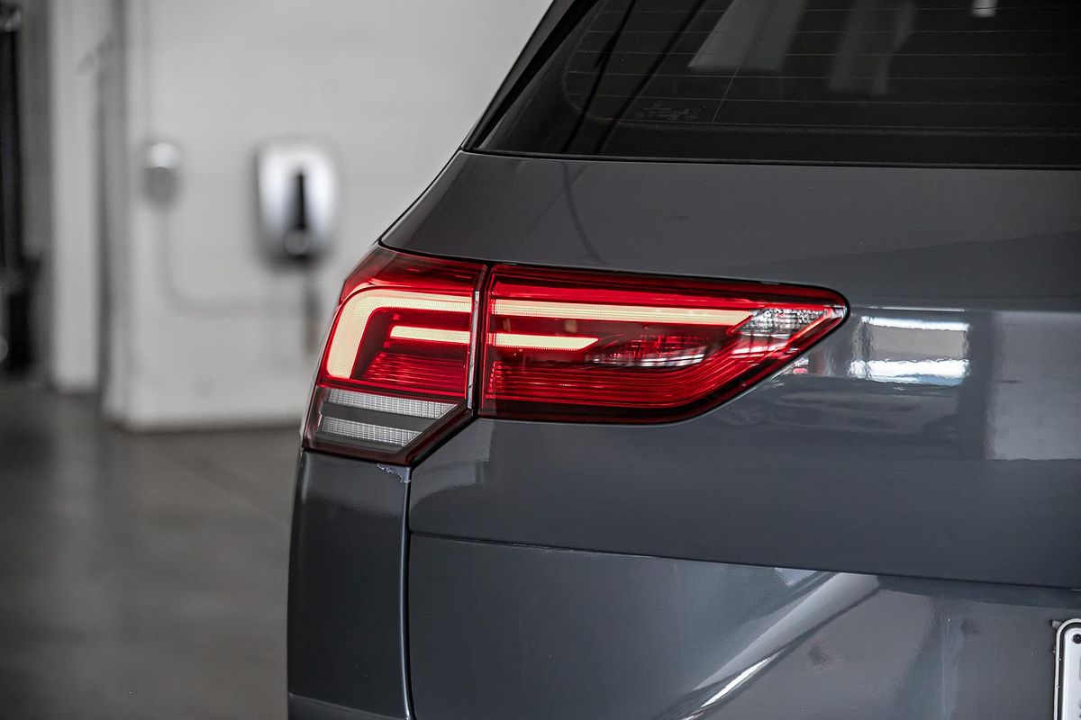 2021 Volkswagen Golf 110TSI 8