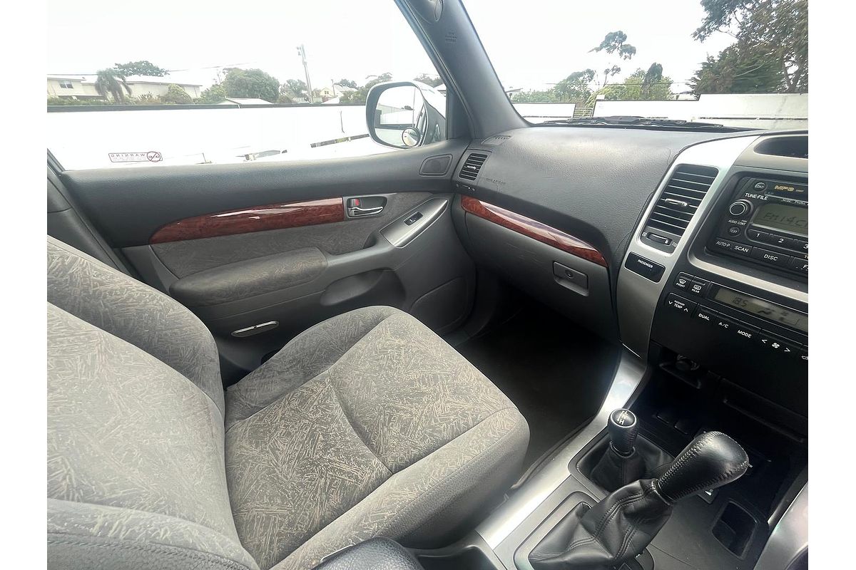 2004 Toyota Landcruiser Prado VX GRJ120R