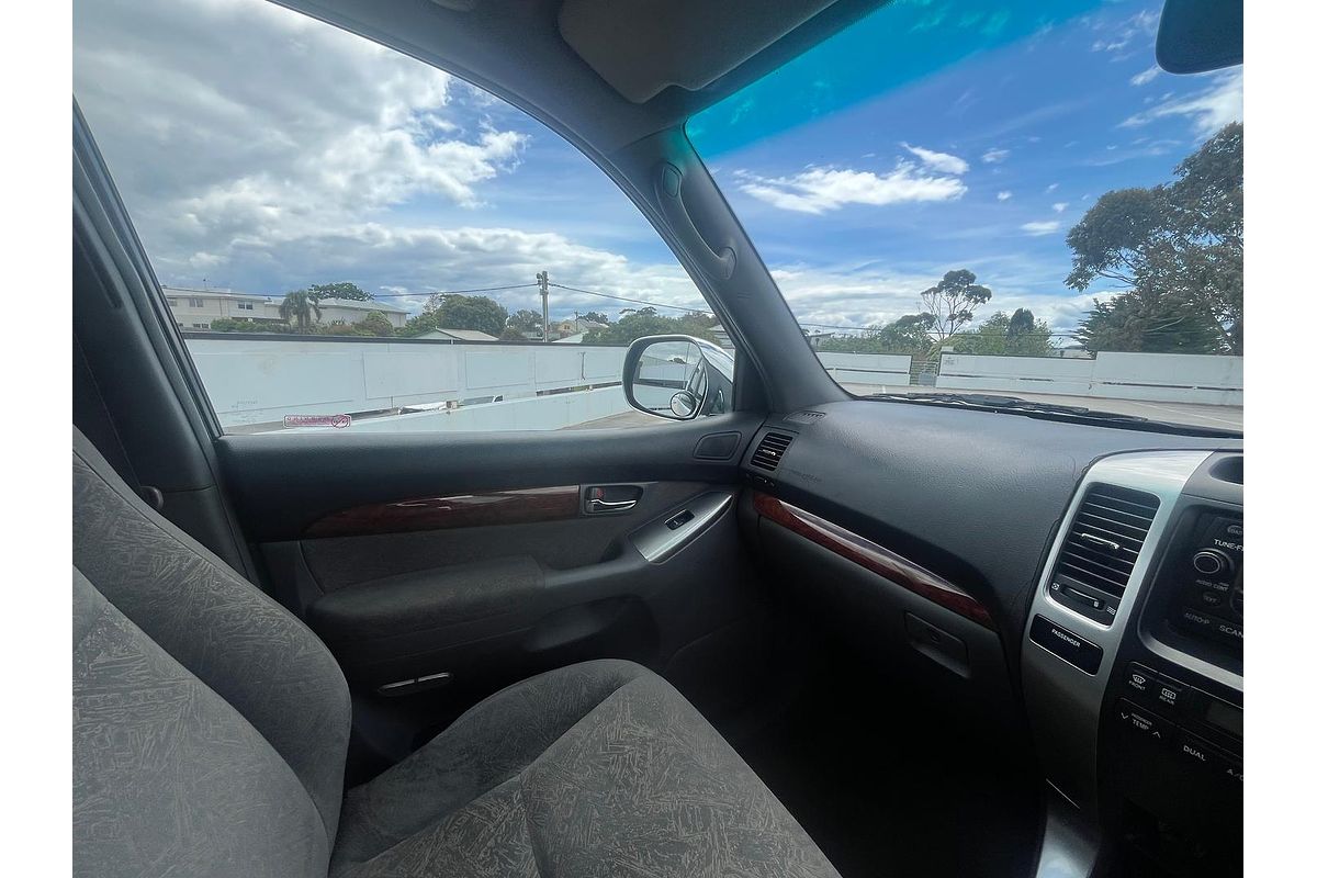 2004 Toyota Landcruiser Prado VX GRJ120R