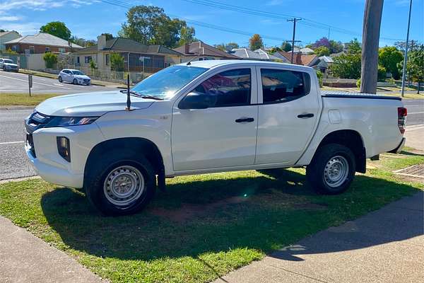 2018 Mitsubishi Triton GLX ADAS MR 4X4