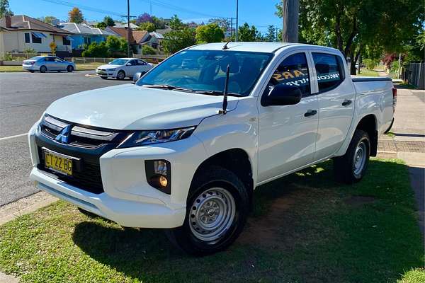 2018 Mitsubishi Triton GLX ADAS MR 4X4