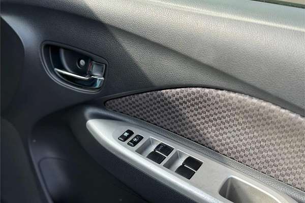 2006 Toyota Yaris YRS NCP93R