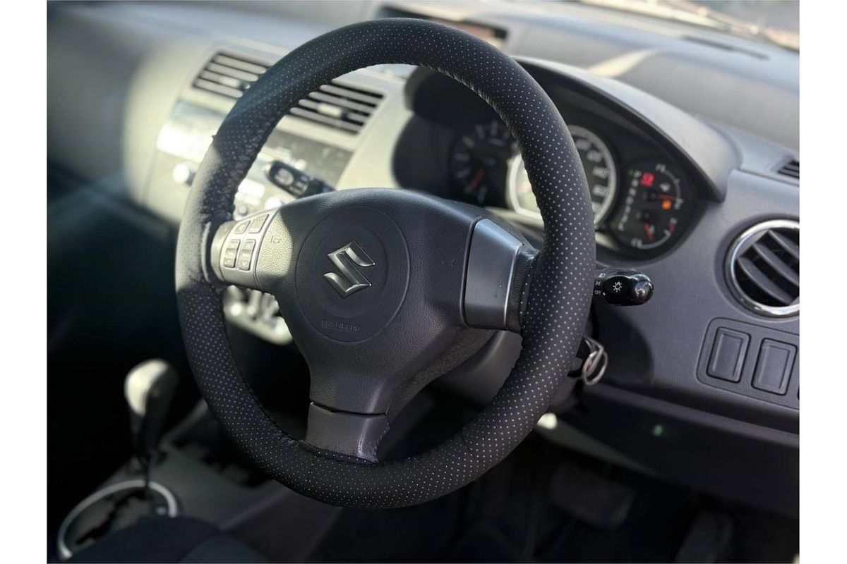 2010 Suzuki Swift RS415