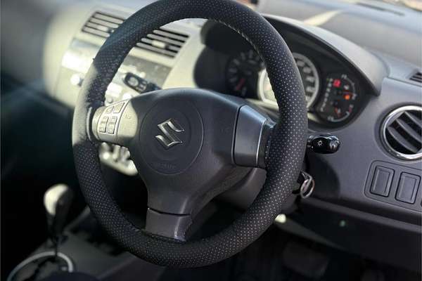 2010 Suzuki Swift RS415