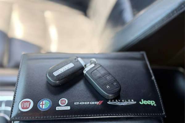 2015 Jeep GRAND CHEROKEE LIMITED (4x4) WK MY15