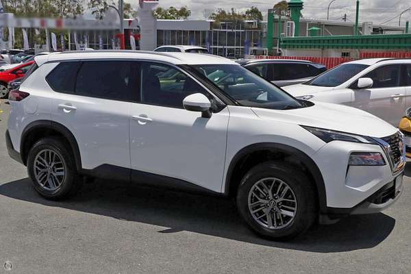 2025 Nissan X-TRAIL ST T33