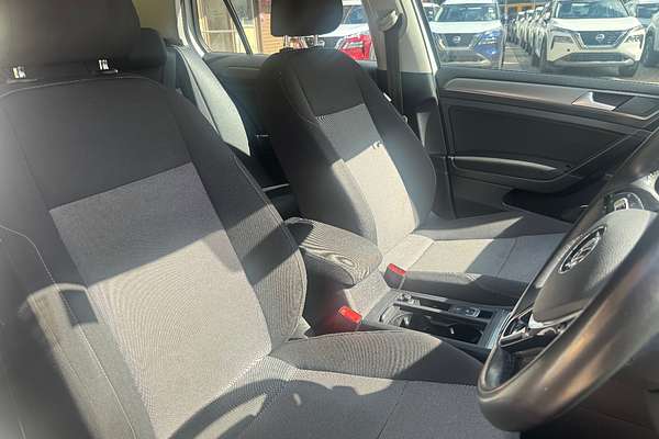 2016 Volkswagen Golf 92TSI 7