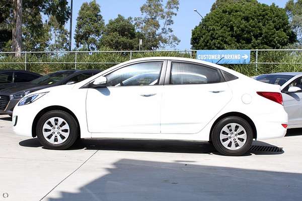 2017 Hyundai Accent Active RB4