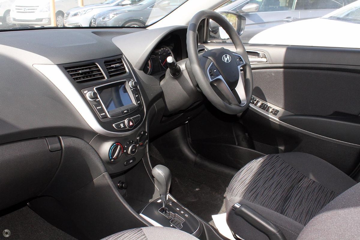 2017 Hyundai Accent Active RB4