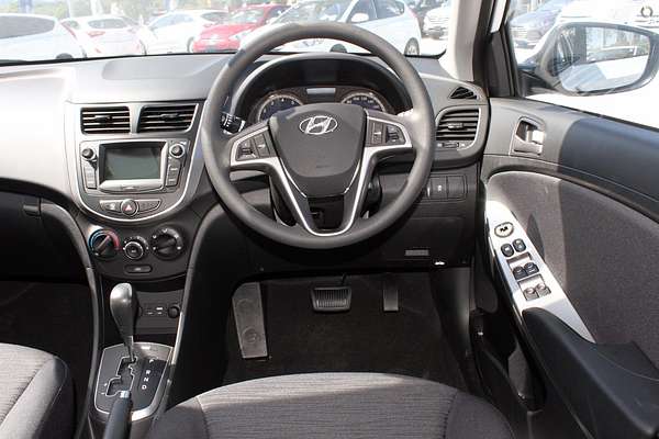 2017 Hyundai Accent Active RB4