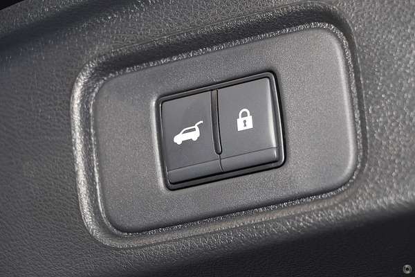 2024 Nissan Pathfinder Ti R53