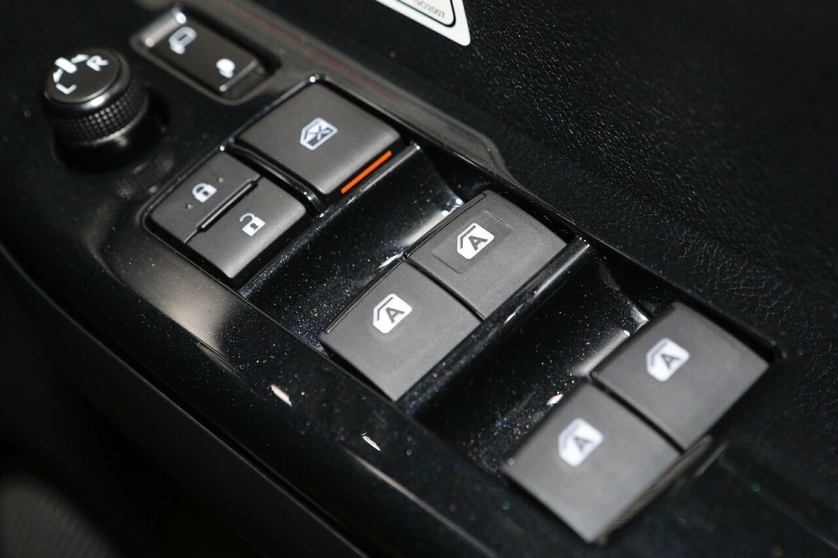 2020 Toyota Hilux Rogue GUN126R 4X4