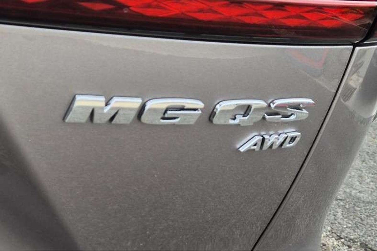2025 MG QS Essence IS31
